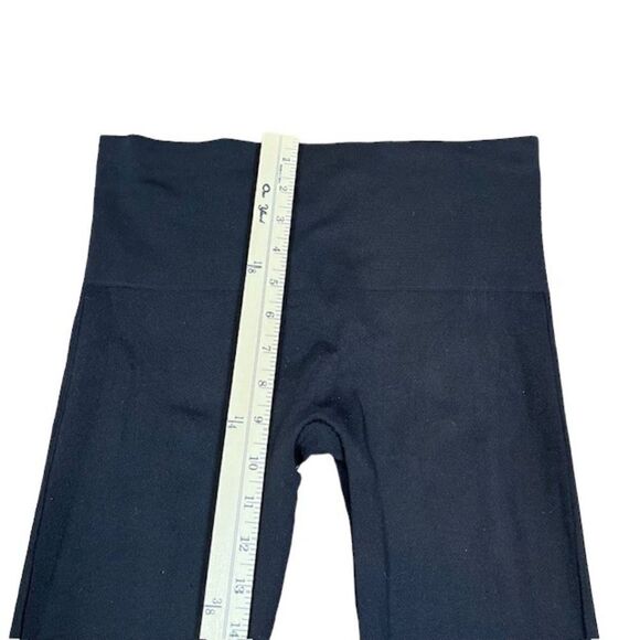 SPANX Look At Me Now Black Leggings Light Texture with Inseam Size Medium - Picture 6 of 13